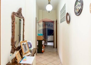 Hall / corridoio - Quadrilocale Via Sebastiano Catania
 
316, Catania - foto 8