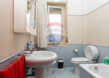Bagno - Quadrilocale Via Sebastiano Catania
 
316, Catania - foto 9