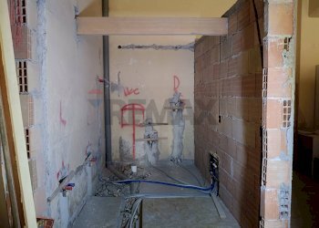 Bagno - Negozio via Alessandro Manzoni
 
10, 12a, Giarre - foto 8