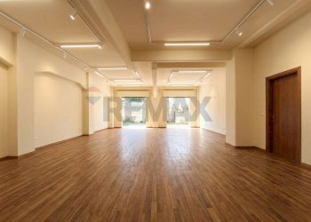 Stanza vuota - Negozio via Alessandro Manzoni
 
10, 12a, Giarre - foto 11