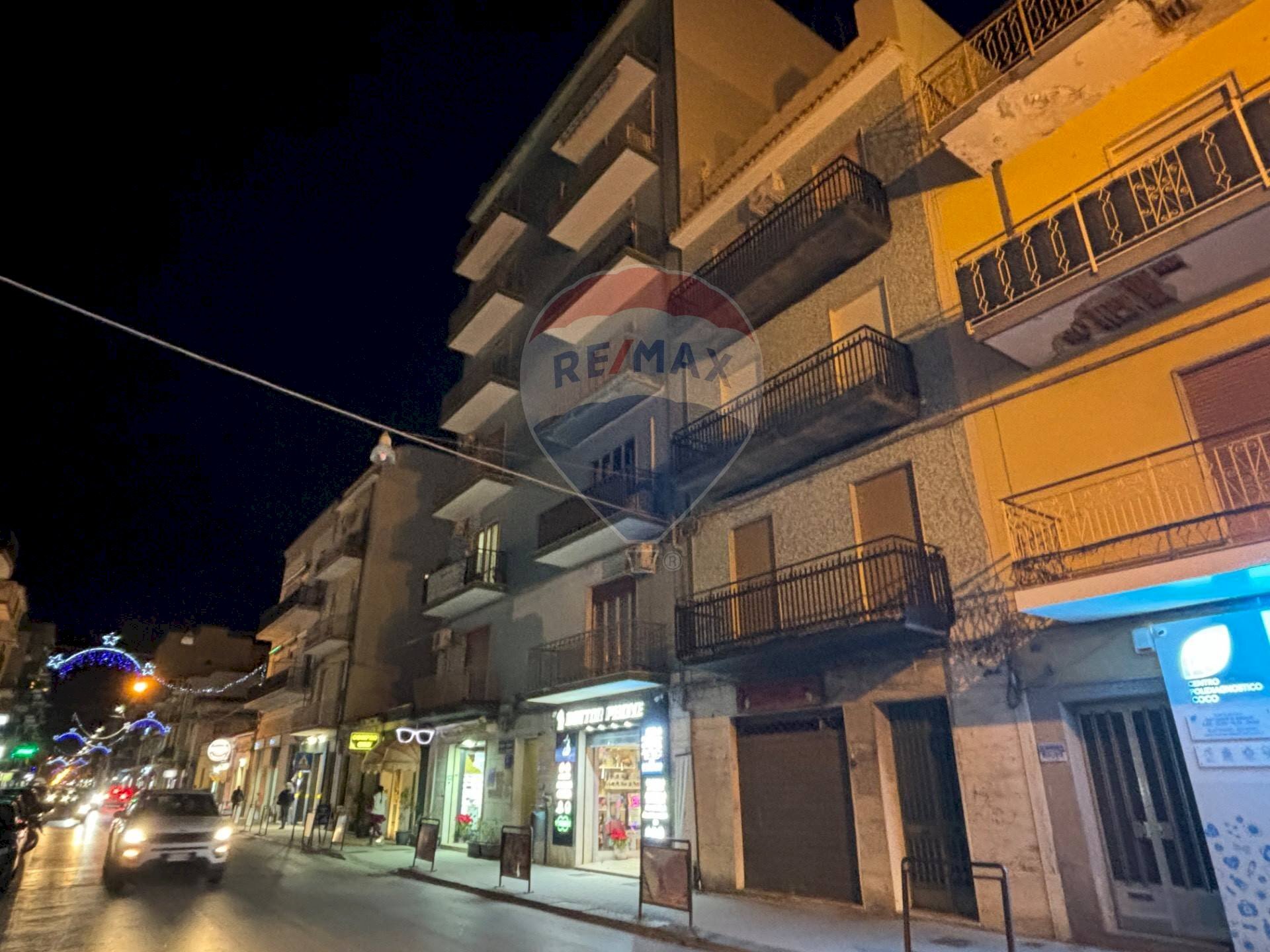 Edificio all\'aperto - Quadrilocale via giovanni lavaggi
 
127, Augusta - foto 2