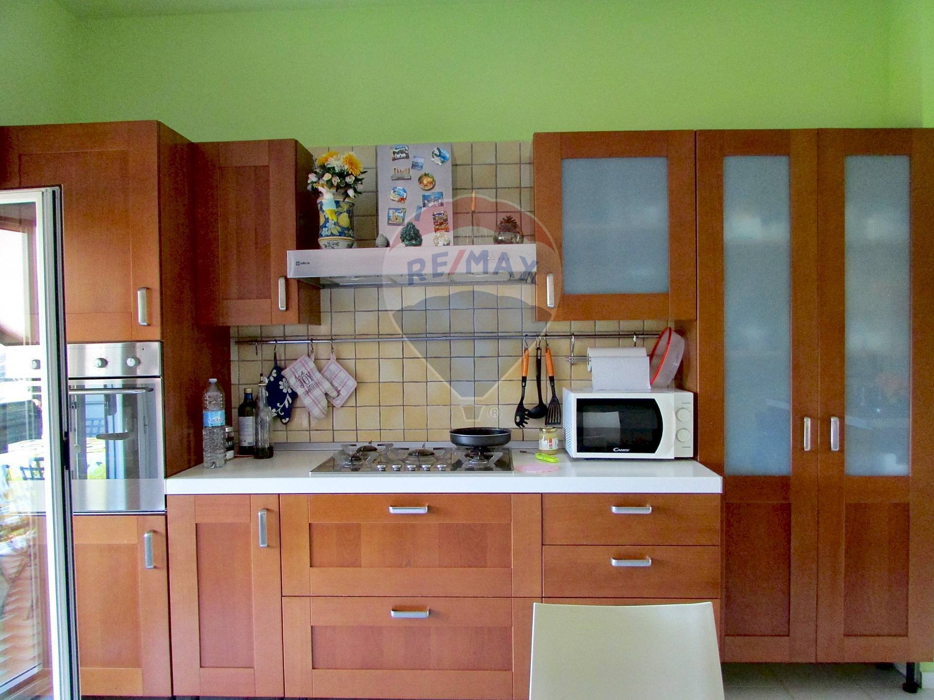 Cucina - Trilocale Via Marchese di Casalotto
 
68, Aci Sant'Antonio - foto 3