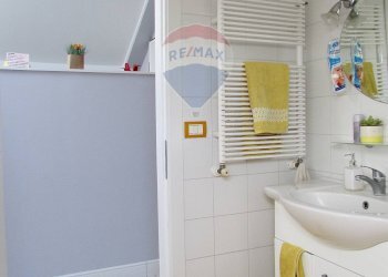 Bagno - Trilocale Via Marchese di Casalotto
 
68, Aci Sant'Antonio - foto 12