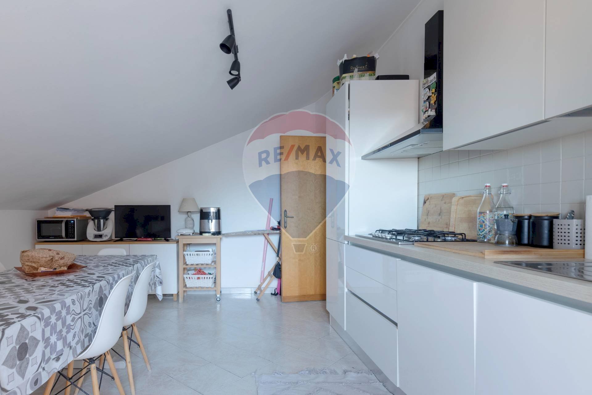 Cucina - Quadrilocale Via Santa Maria La Stella
95, Aci Sant'Antonio - foto 3