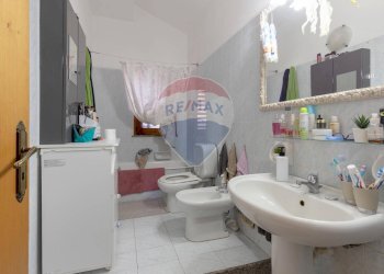 Bagno - Quadrilocale Via Santa Maria La Stella
 
95, Aci Sant'Antonio - foto 4