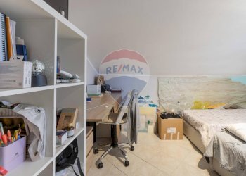 Camera / camera da letto - Quadrilocale Via Santa Maria La Stella
 
95, Aci Sant'Antonio - foto 5