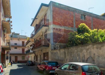 Edificio all\'aperto - Trilocale San Giovanni la Punta - foto 2