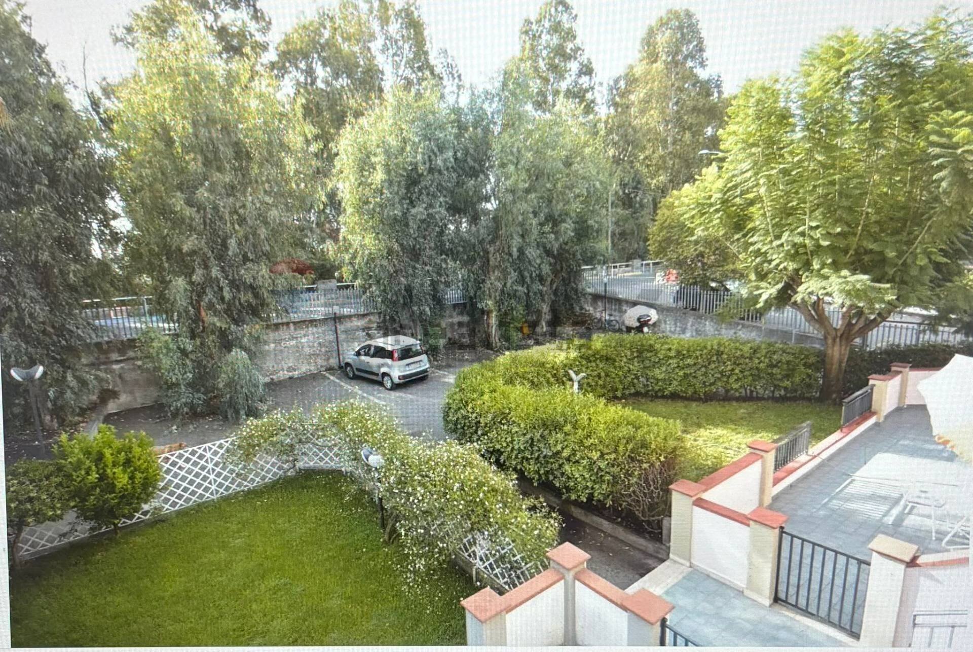 Giardino - Casa indipendente Via Spiaggia
179, Mascali - foto 2