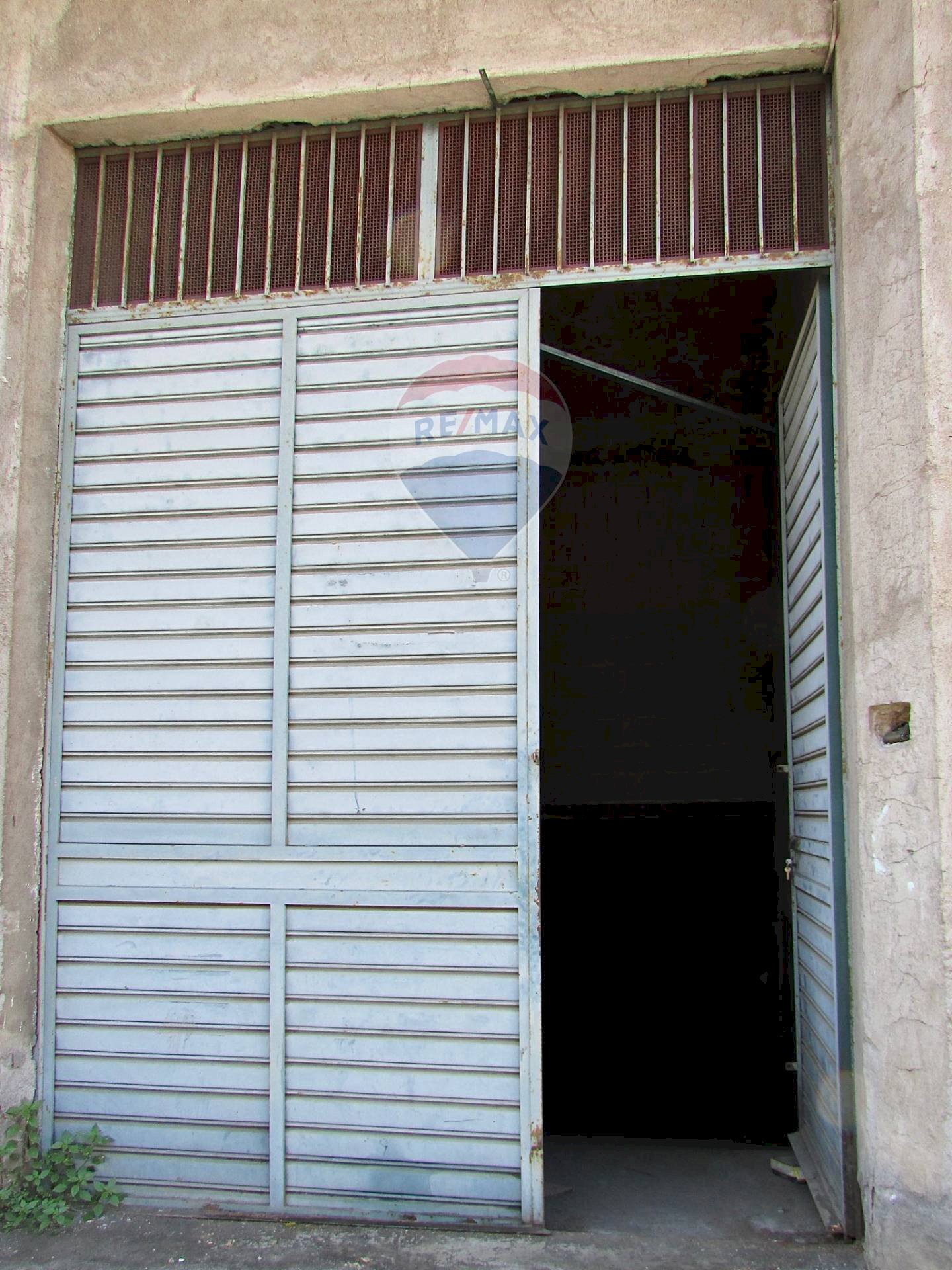 Parcheggio - Box Via Giuseppe Arimondi
 
3, Riposto - photo 2