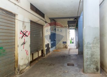 Parcheggio - Locale Commerciale VIA CARLO PISACANE
 
25, Catania - foto 4