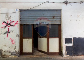 Edificio all\'aperto - Locale Commerciale VIA CARLO PISACANE
 
25, Catania - foto 6