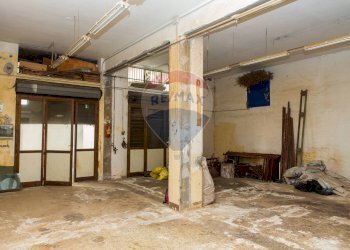 Parcheggio - Locale Commerciale VIA CARLO PISACANE
 
25, Catania - foto 16