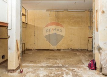 Stanza vuota - Locale Commerciale VIA CARLO PISACANE
 
25, Catania - foto 30