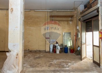 Dispensa di stoccaggio - Locale Commerciale VIA CARLO PISACANE
 
25, Catania - foto 33