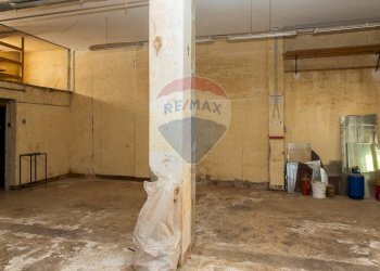 Stanza vuota - Locale Commerciale VIA CARLO PISACANE
 
25, Catania - foto 34