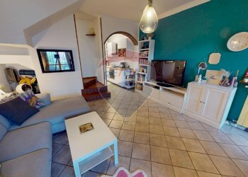 Soggiorno - Villa a Schiera Via del Pero, 4
 
4, Rodano - foto 1