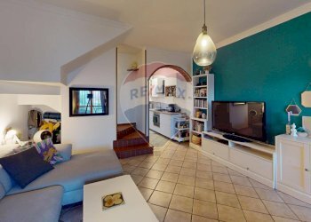 Soggiorno - Villa a Schiera Via del Pero, 4
 
4, Rodano - foto 2