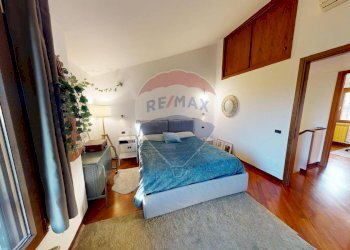 Camera / camera da letto - Villa a Schiera Via del Pero, 4
 
4, Rodano - foto 12