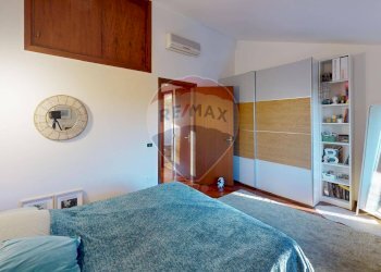 Camera / camera da letto - Villa a Schiera Via del Pero, 4
 
4, Rodano - foto 13