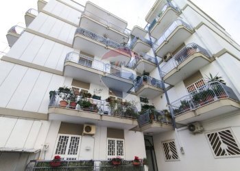 Edificio all\'aperto - Trilocale Stradella Petrera
 
4, Bari - foto 3