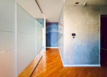 Hall / corridoio - Ufficio Via Edmondo Caccuri
 
7, Bari - foto 12