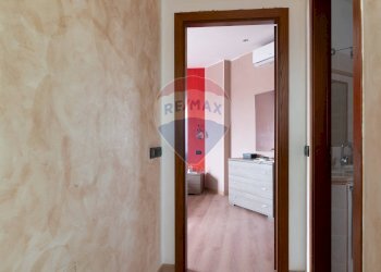 Hall / corridoio - Independent house VIA I POZZI
 
16, Terranuova Bracciolini - photo 21