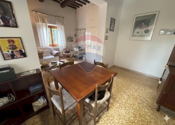 Sala da pranzo - Quadrilocale Località Villini
 
220, Cavriglia - foto 4
