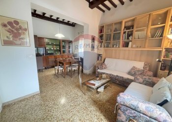 Sala da pranzo - Quadrilocale Località Villini
 
220, Cavriglia - foto 7