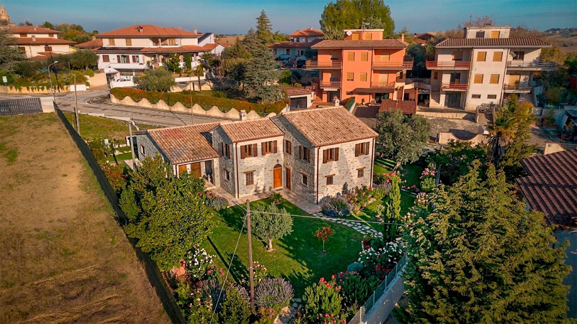 Casa all\'aperto - Rustico Via fratelli Kennedy
 
64, Barbara - foto 1