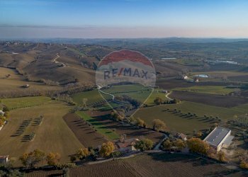 Vista delle montagne - Rustico Via fratelli Kennedy
 
64, Barbara - foto 10