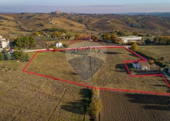 Posizione della mappa - Terreno edificabile VIA FRATELLI KENNEDY
 
66, Barbara - foto 1