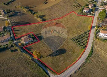 Posizione della mappa - Terreno edificabile VIA FRATELLI KENNEDY
 
66, Barbara - foto 3