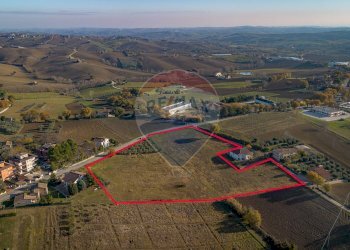 Posizione della mappa - Terreno edificabile VIA FRATELLI KENNEDY
 
66, Barbara - foto 6