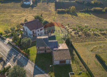 Casa all\'aperto - Terreno edificabile VIA FRATELLI KENNEDY
 
66, Barbara - foto 13