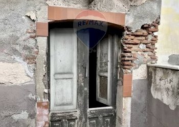 Dettagli - Casa indipendente Via Miracoli
 
12, Acireale - foto 2