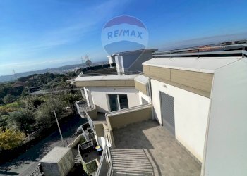 Edificio all\'aperto - Bilocale Via: Roma, Camporotondo Etneo - foto 1