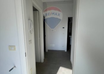 Hall / corridoio - Bilocale Via: Roma, Camporotondo Etneo - foto 8