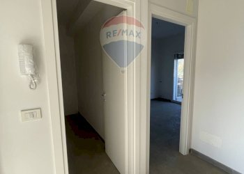 Hall / corridoio - Bilocale Via: Roma, Camporotondo Etneo - foto 27