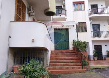 Edificio all\'aperto - Appartamento Via Livorno
 
77, Aci Castello - foto 14