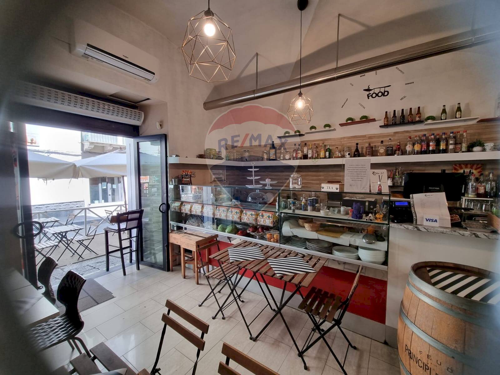 Sala da pranzo - Attività Commerciale Via Pacini
 
34, Catania - foto 3