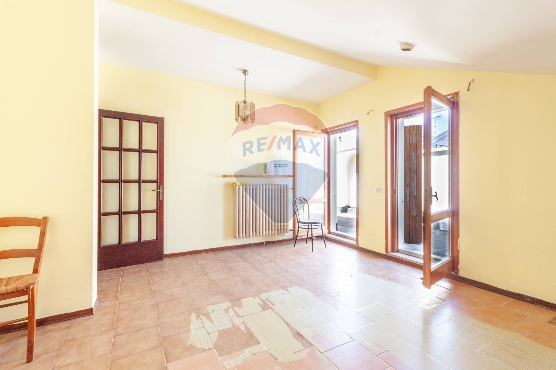 Stanza vuota - Attico Via Indipendenza
 
19, Viadana - foto 1