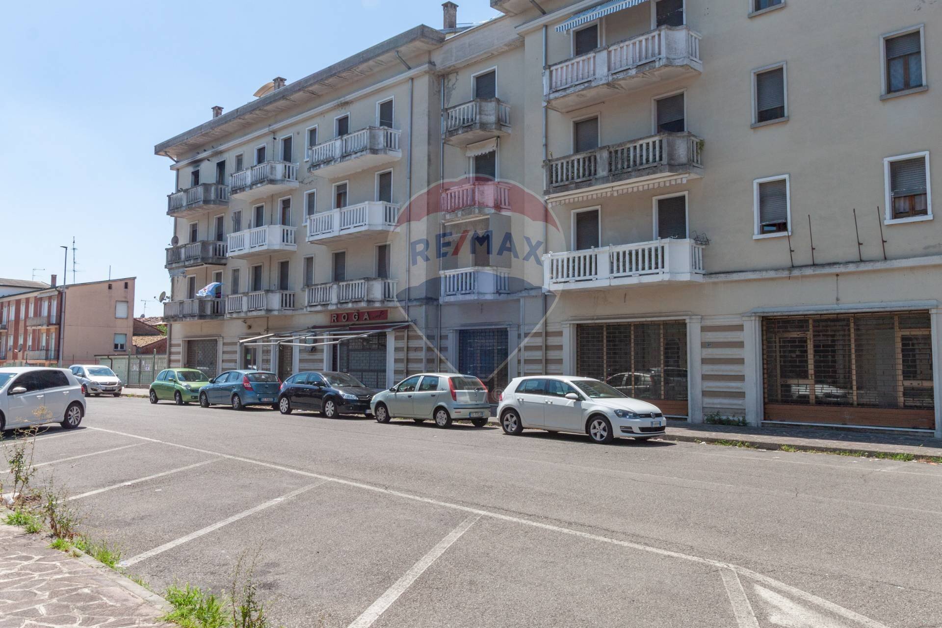 Edificio all\'aperto - Attico Via Indipendenza
19, Viadana - foto 2