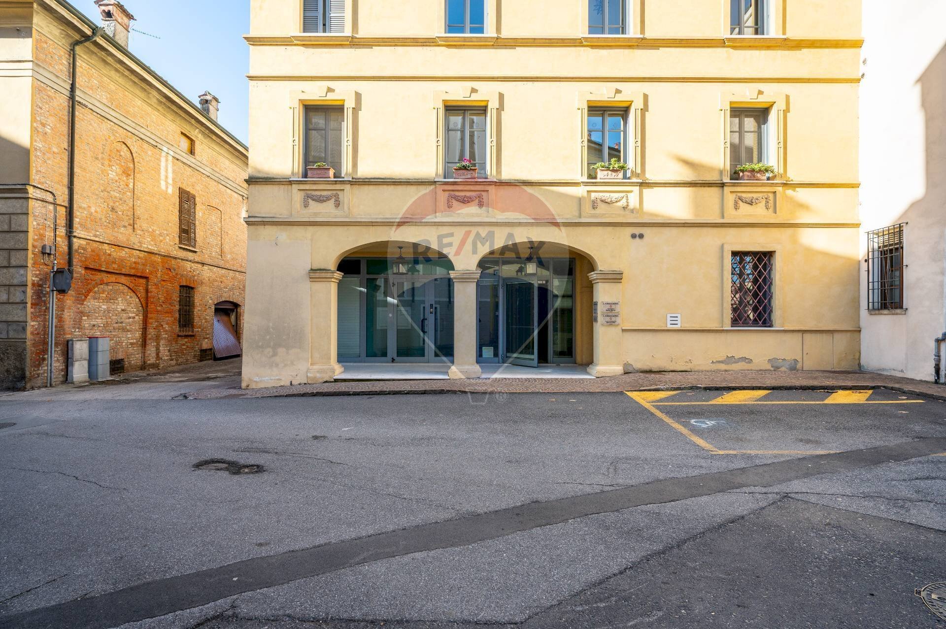 Edificio all\'aperto - Office Via Del Lino
 
36, Casalmaggiore - photo 3