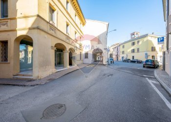 Edificio all\'aperto - Ufficio Via Del Lino
 
36, Casalmaggiore - foto 45