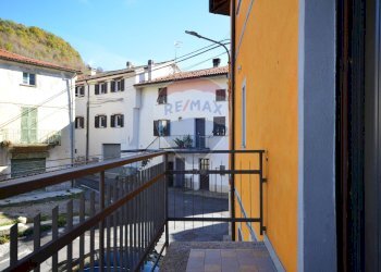 Balcone - Casa indipendente Piazza Balocco
 
7, Cengio - foto 8