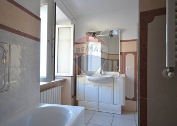 Bagno - Casa indipendente Piazza Balocco
 
7, Cengio - foto 30