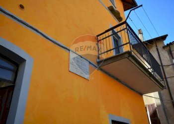 Edificio all\'aperto - Casa indipendente Piazza Balocco
 
7, Cengio - foto 36