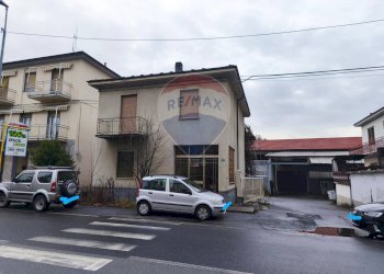 Edificio all\'aperto - Casa indipendente via Mazzini
 
30, Cengio - foto 2