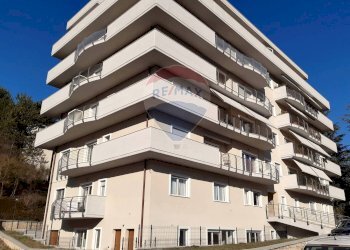 Edificio all\'aperto - Office Via Porta Napoli
16, L'Aquila - photo 1