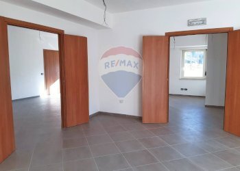 Stanza vuota - Office Via Porta Napoli
16, L'Aquila - photo 16